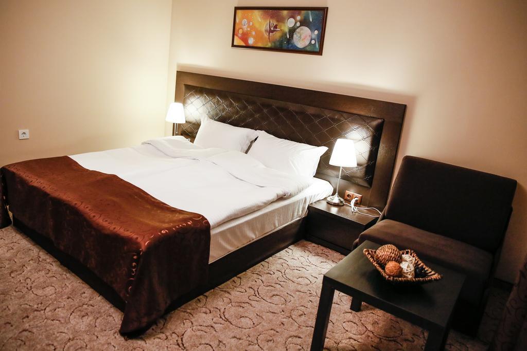 Einstein House & Spa Marchevo Chambre photo