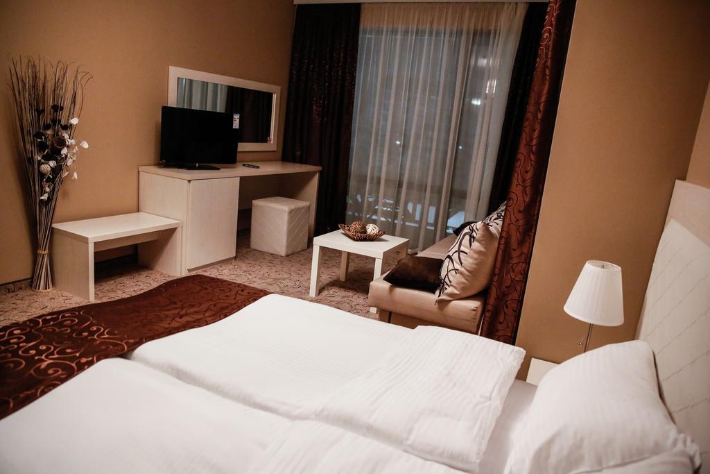 Einstein House & Spa Marchevo Chambre photo