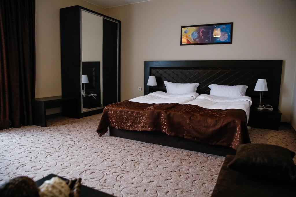 Einstein House & Spa Marchevo Chambre photo