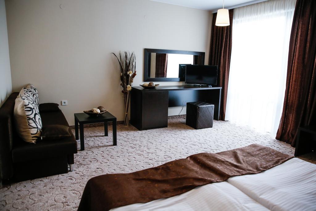 Einstein House & Spa Marchevo Chambre photo